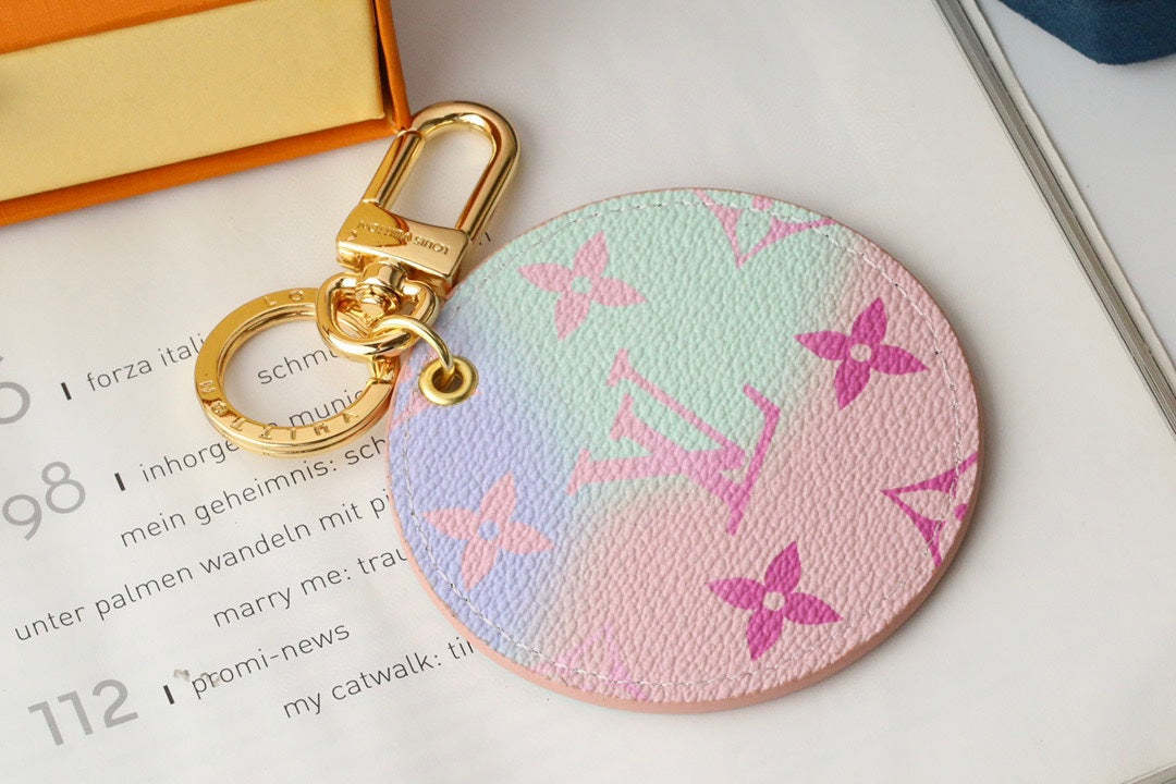35QE22A Popular bag 's charms accessories