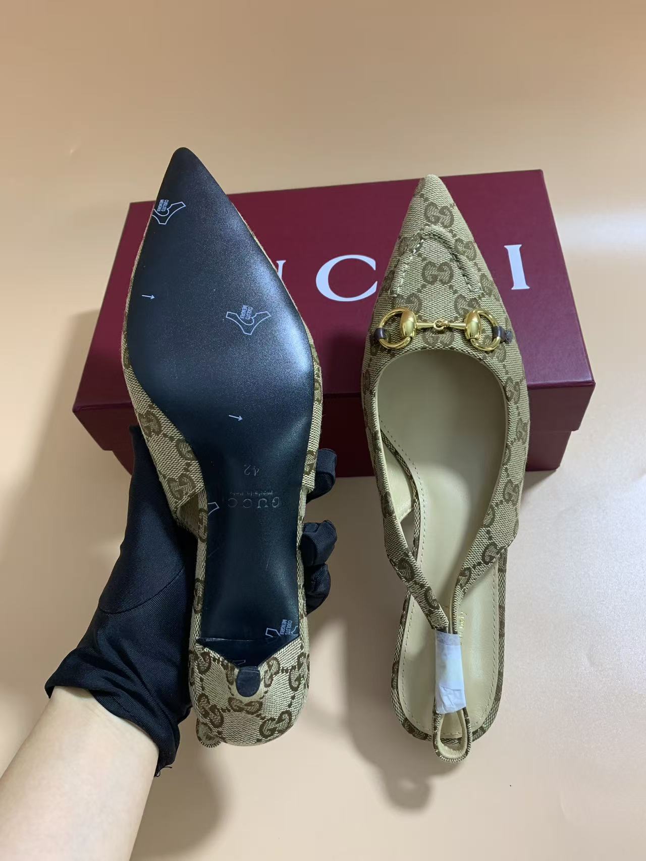 Z2X56B20 Popular high-quality leather Shoes