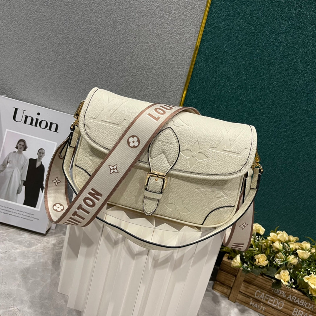 2XE318B Popular   leather bag 
