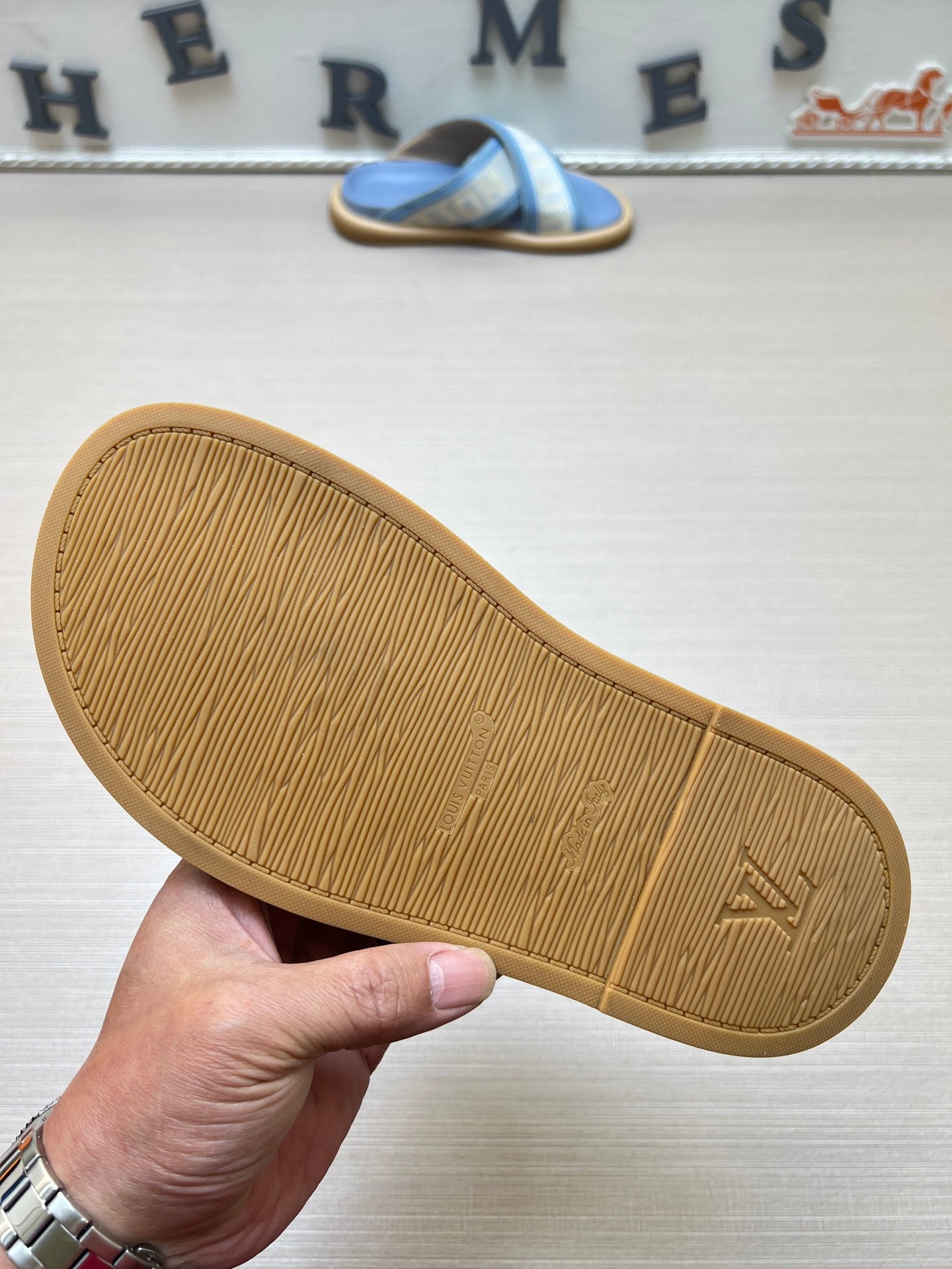 535ZE272Z Popular Slippers