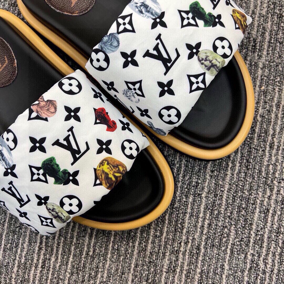 5QE12Z Popular Slippers