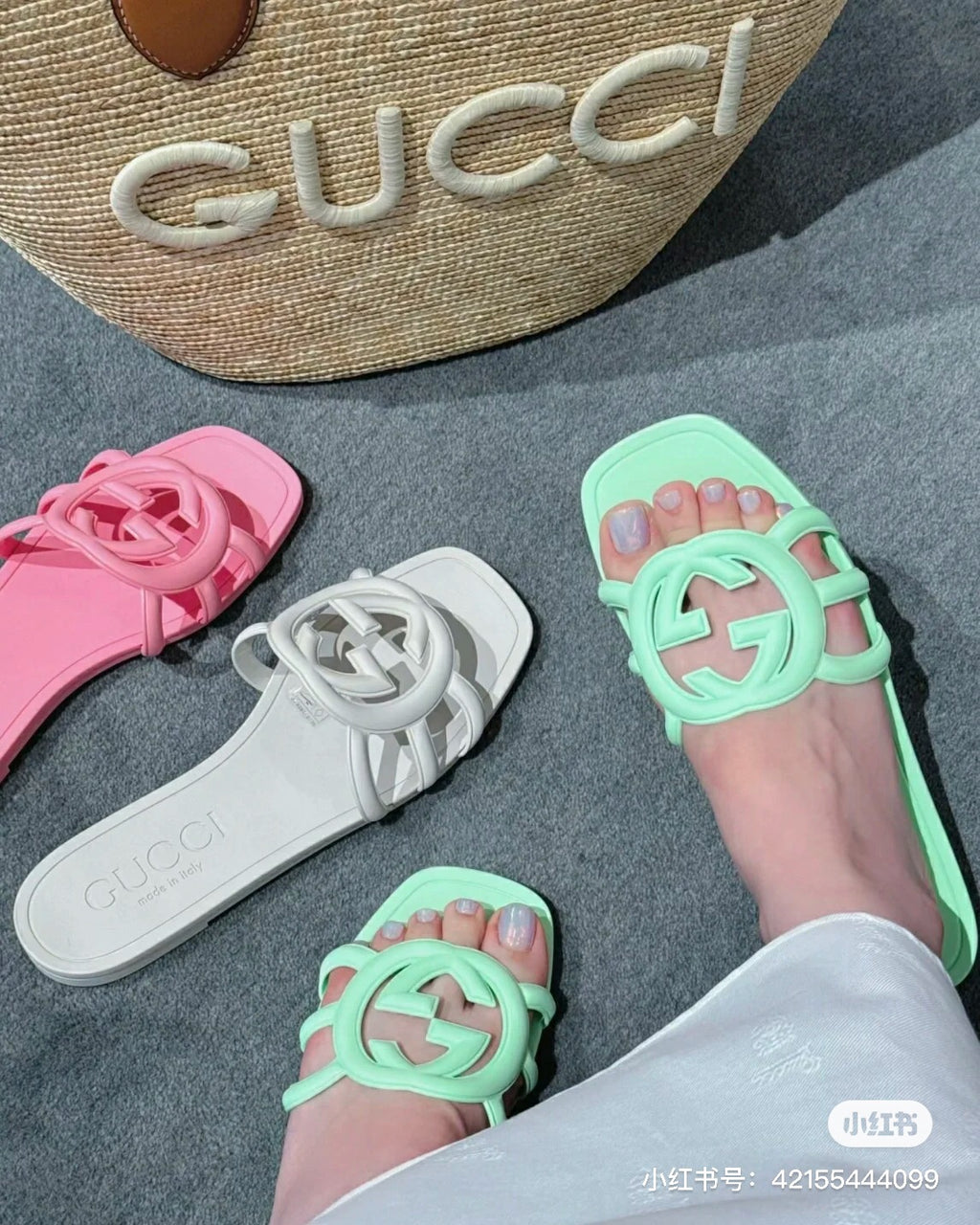 14B172Z Popular Slippers