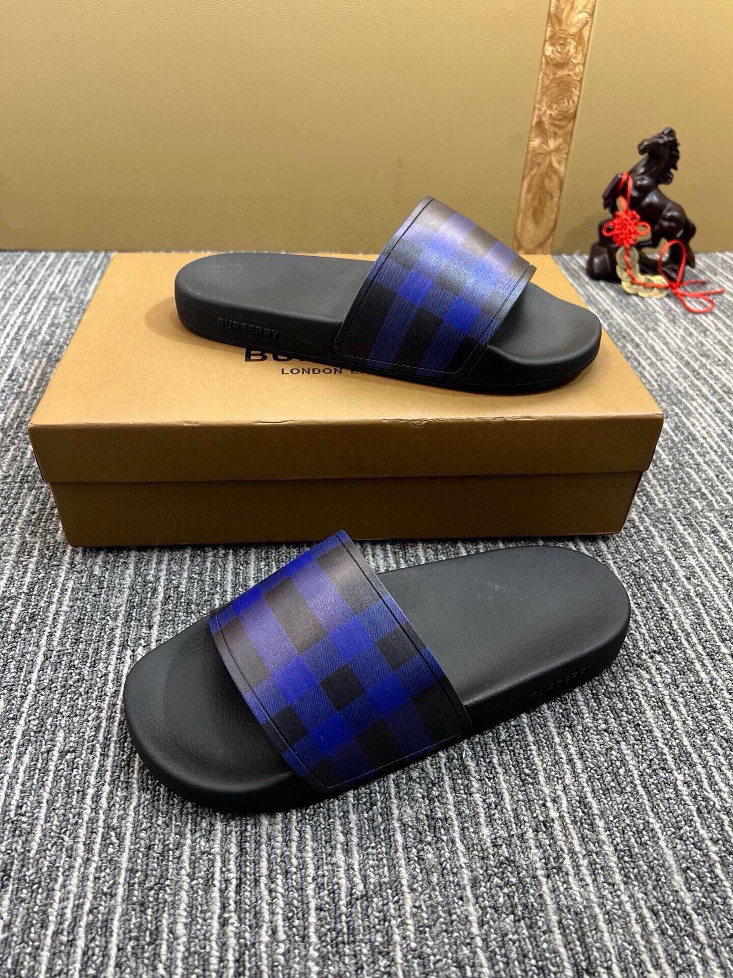 535ZR258Z Popular Slippers