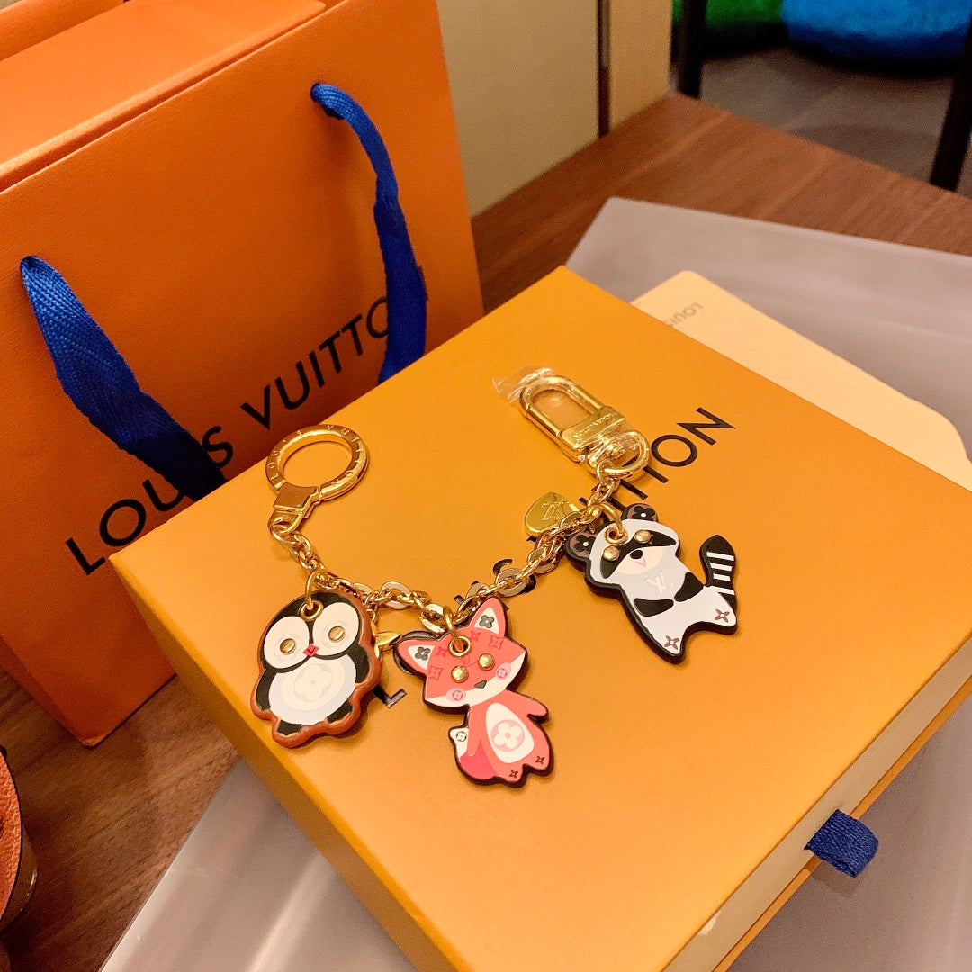 35QE19A Popular bag 's charms accessories