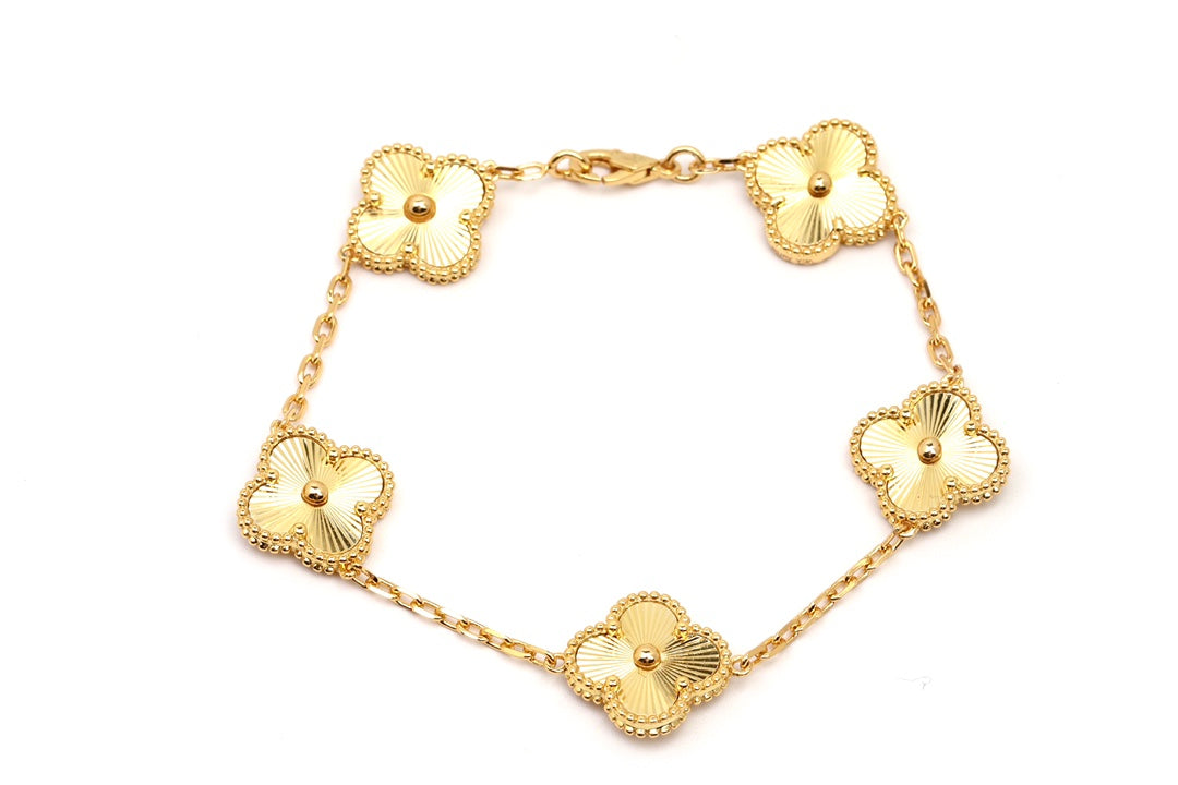 5XVA180K  Popular bracelets 5 flowers normal size1.5cm flower