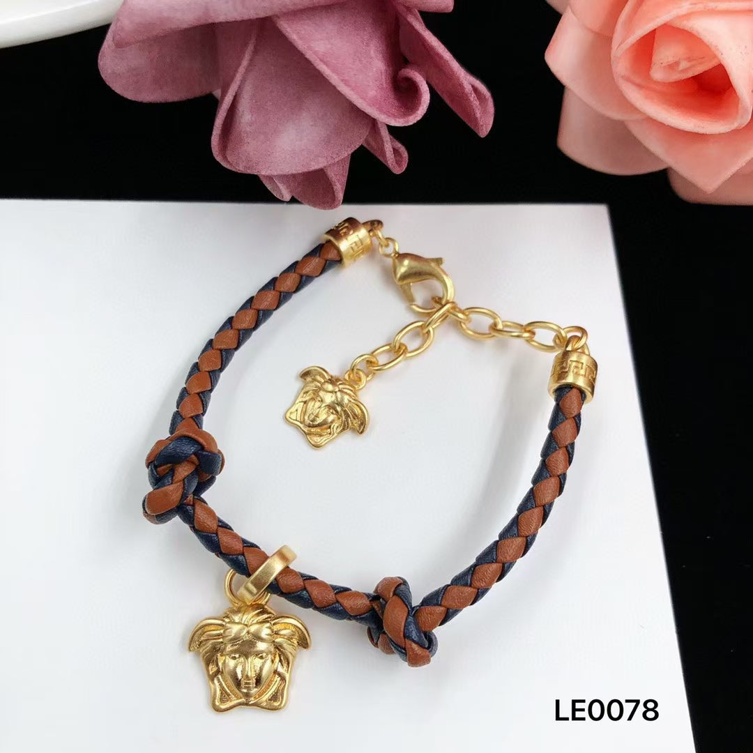 15QV139X Popular Necklace