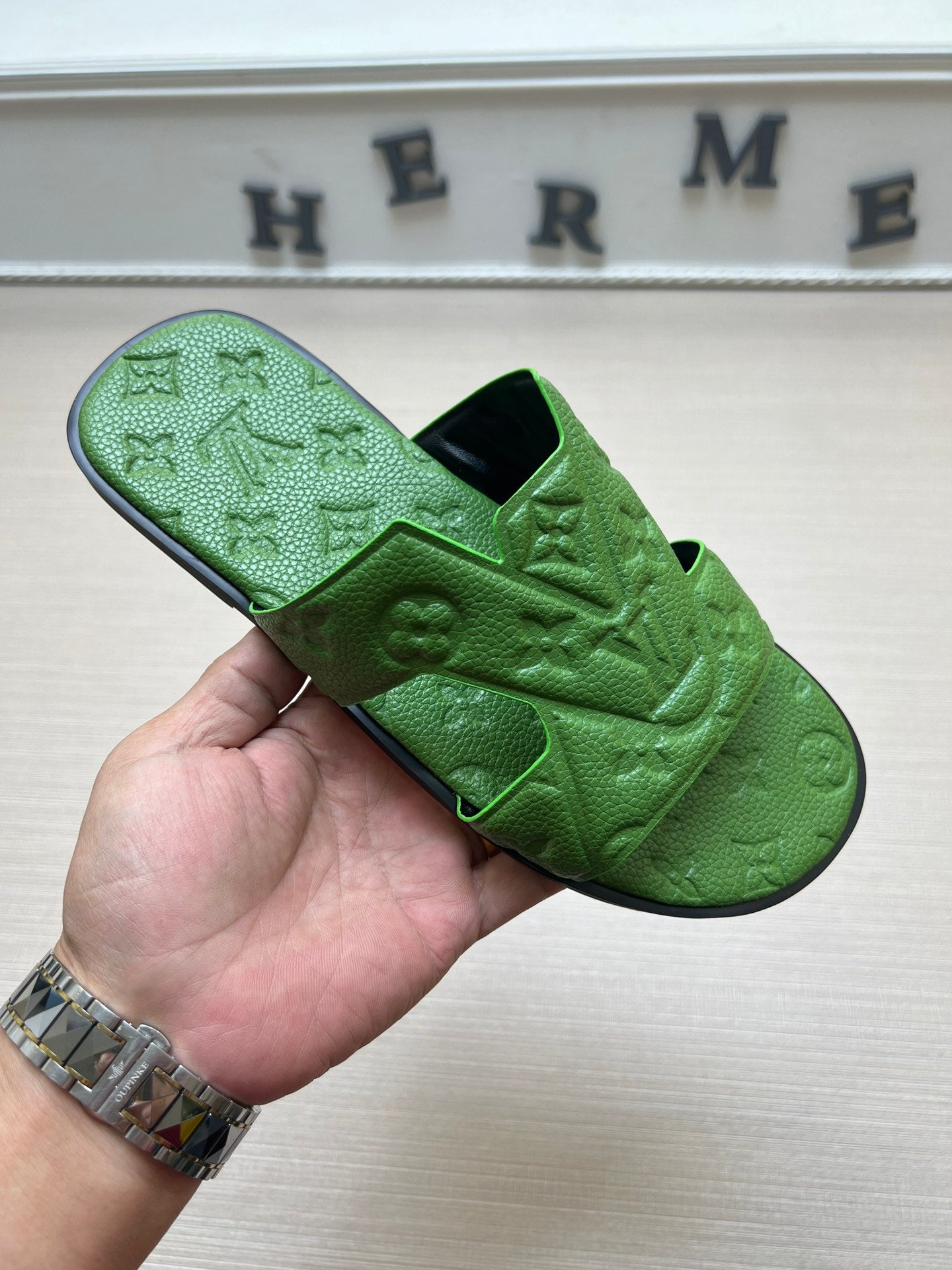 54E34Z Popular slippers