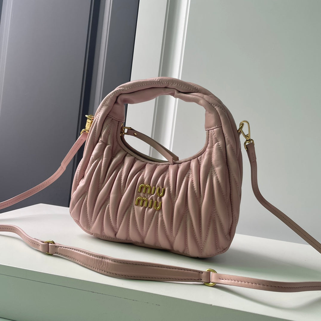 146PA116B Popular leather bag