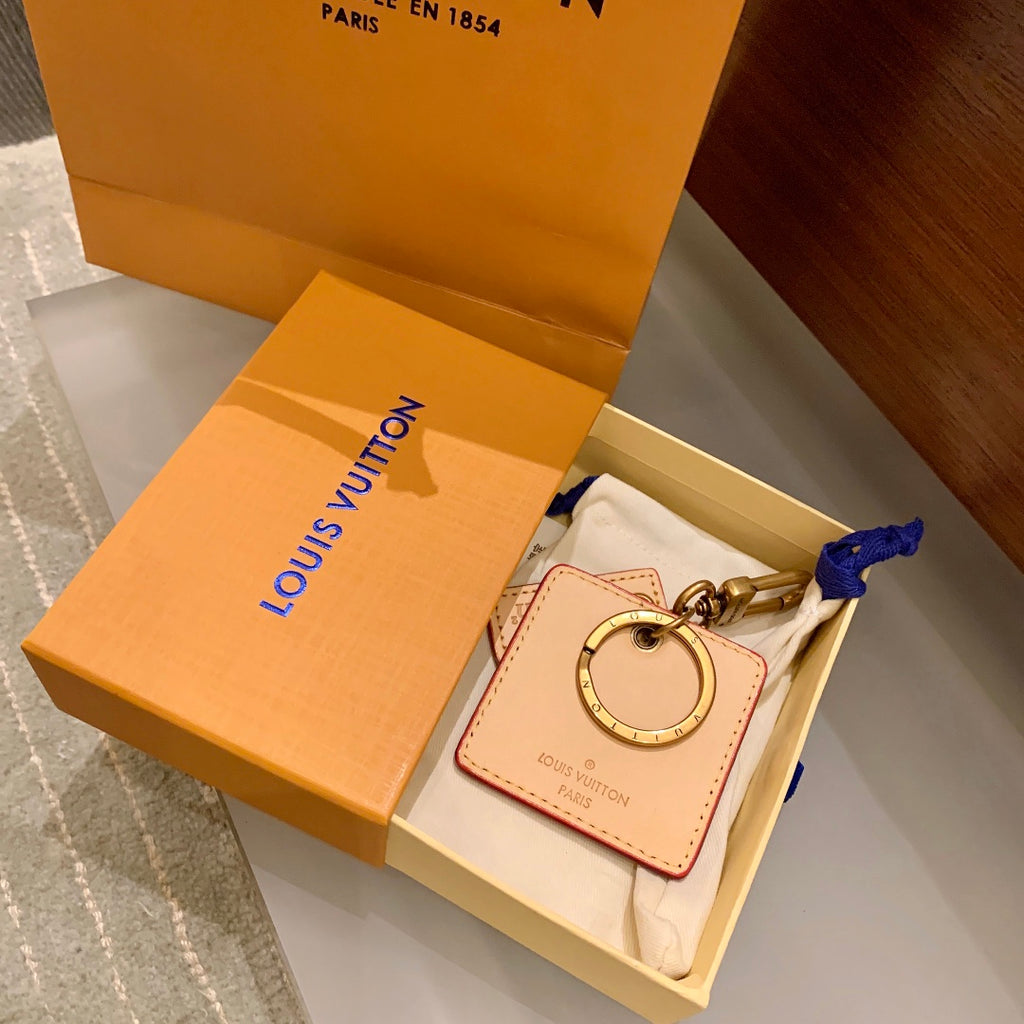 35ZE97A Popular bag 's charms accessories