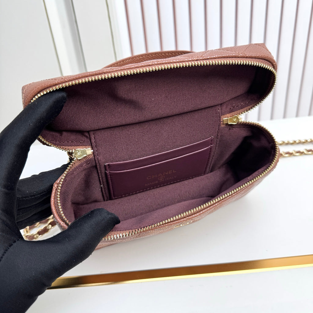 B1X66C19  Popular leather bag
