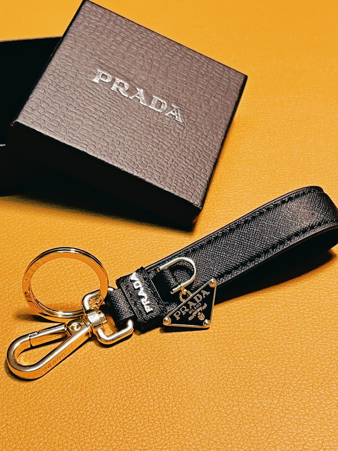 14PD27A  Popular key closure