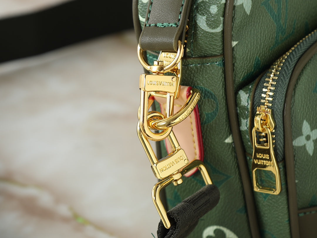 146PE110B Popular leather bag