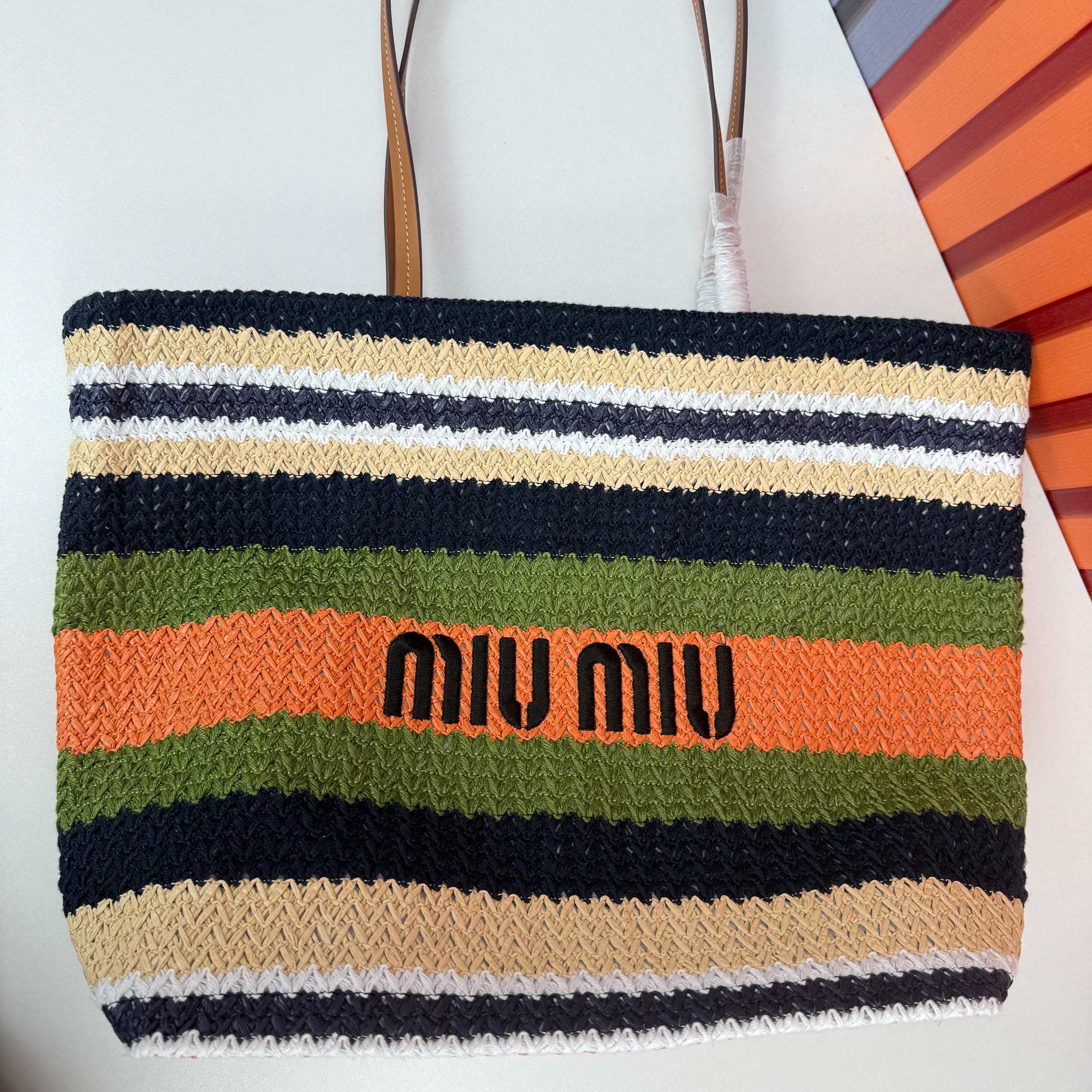 B1P46A166 Popular woven bags