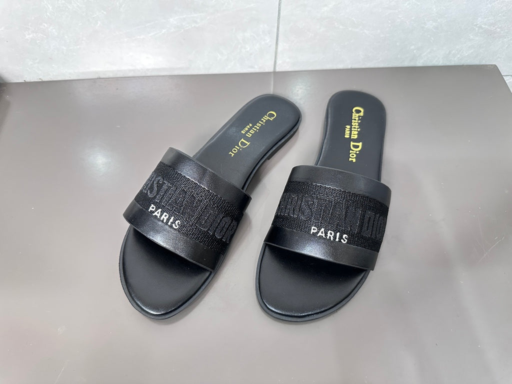 14D32Z Popular slippers