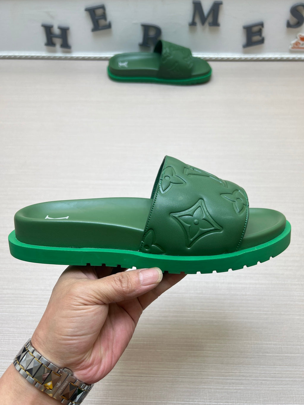 54E3Z Popular slippers