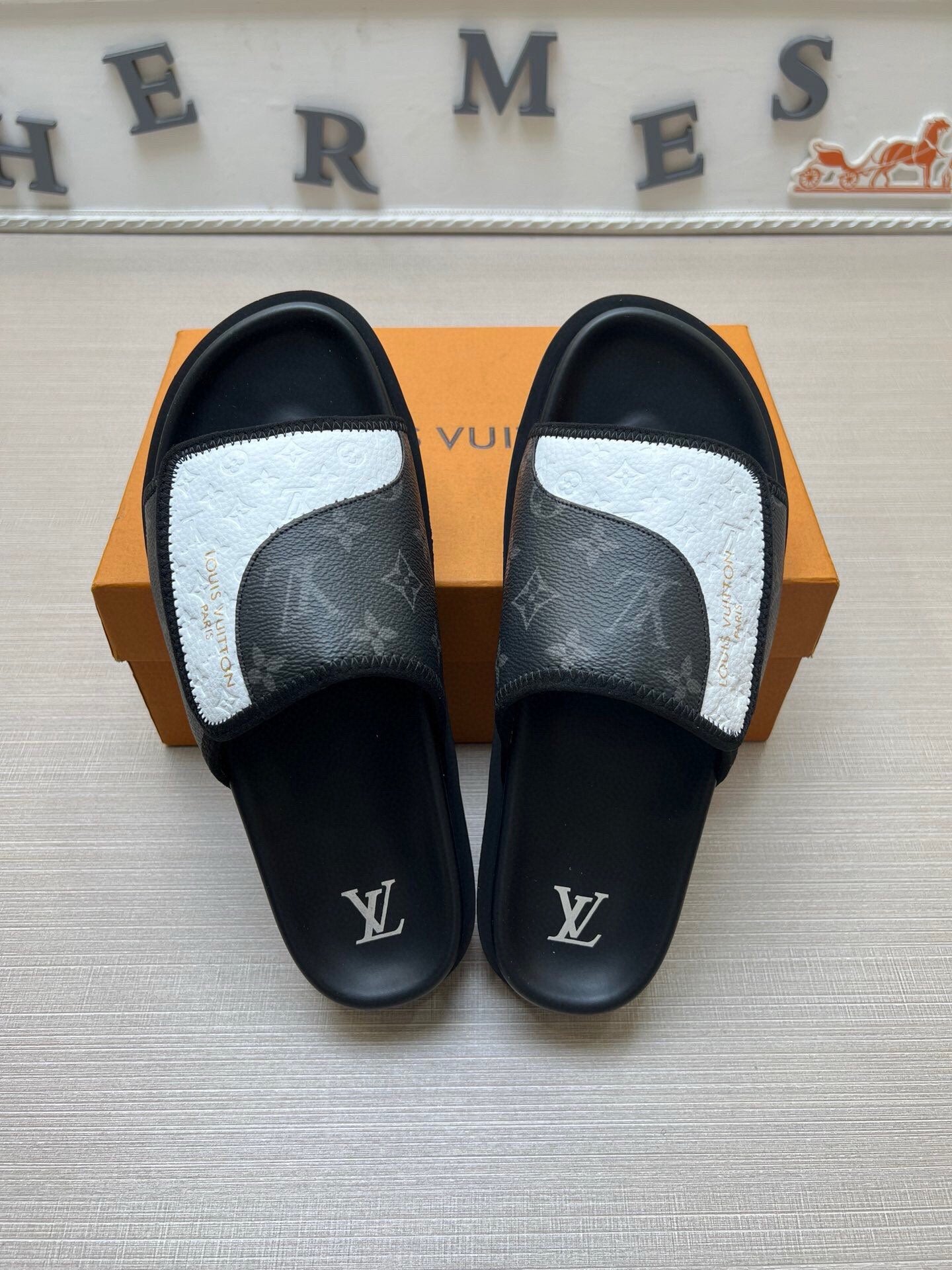 5WE250Z Popular Slippers