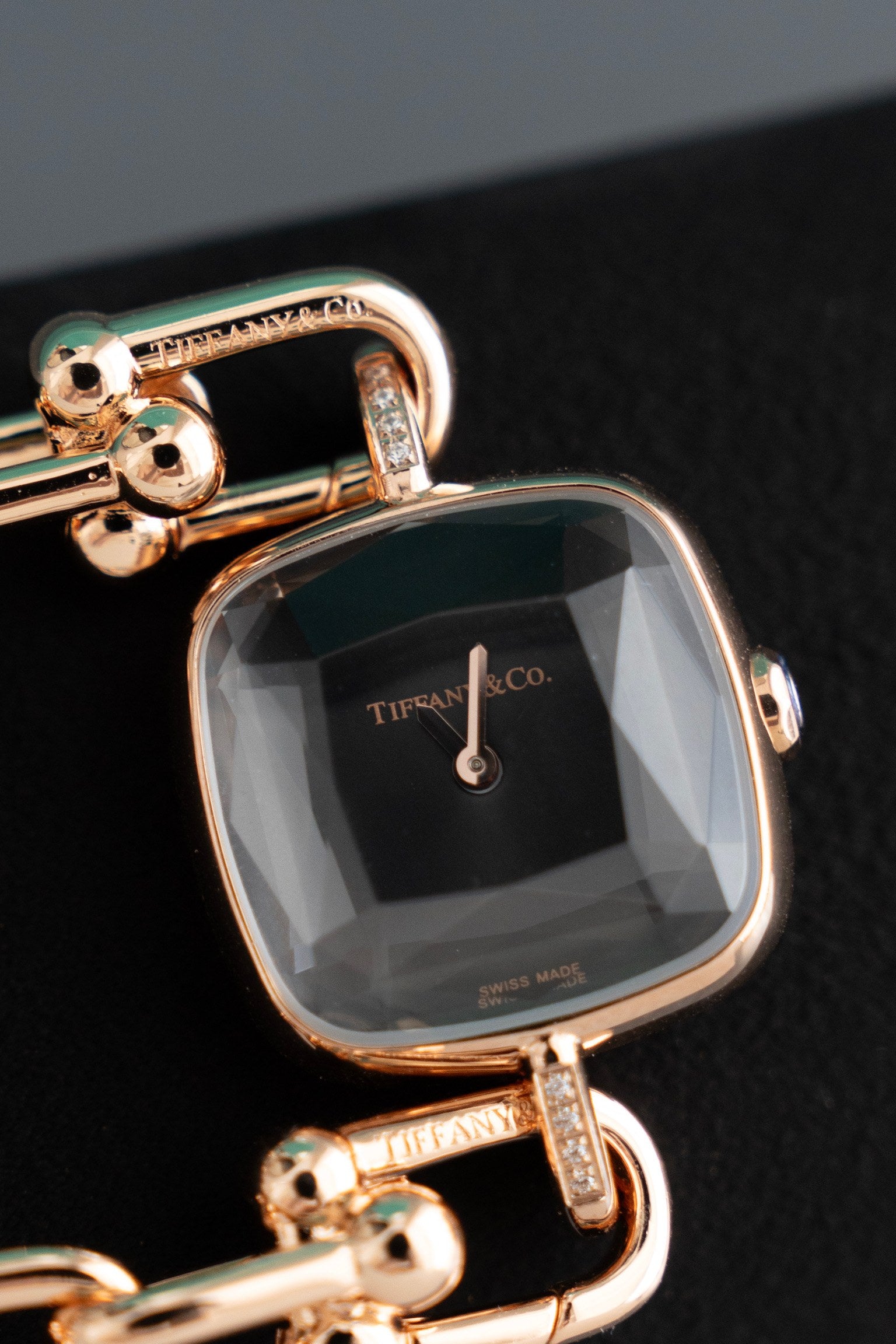 L1R36T73 Popular Watches