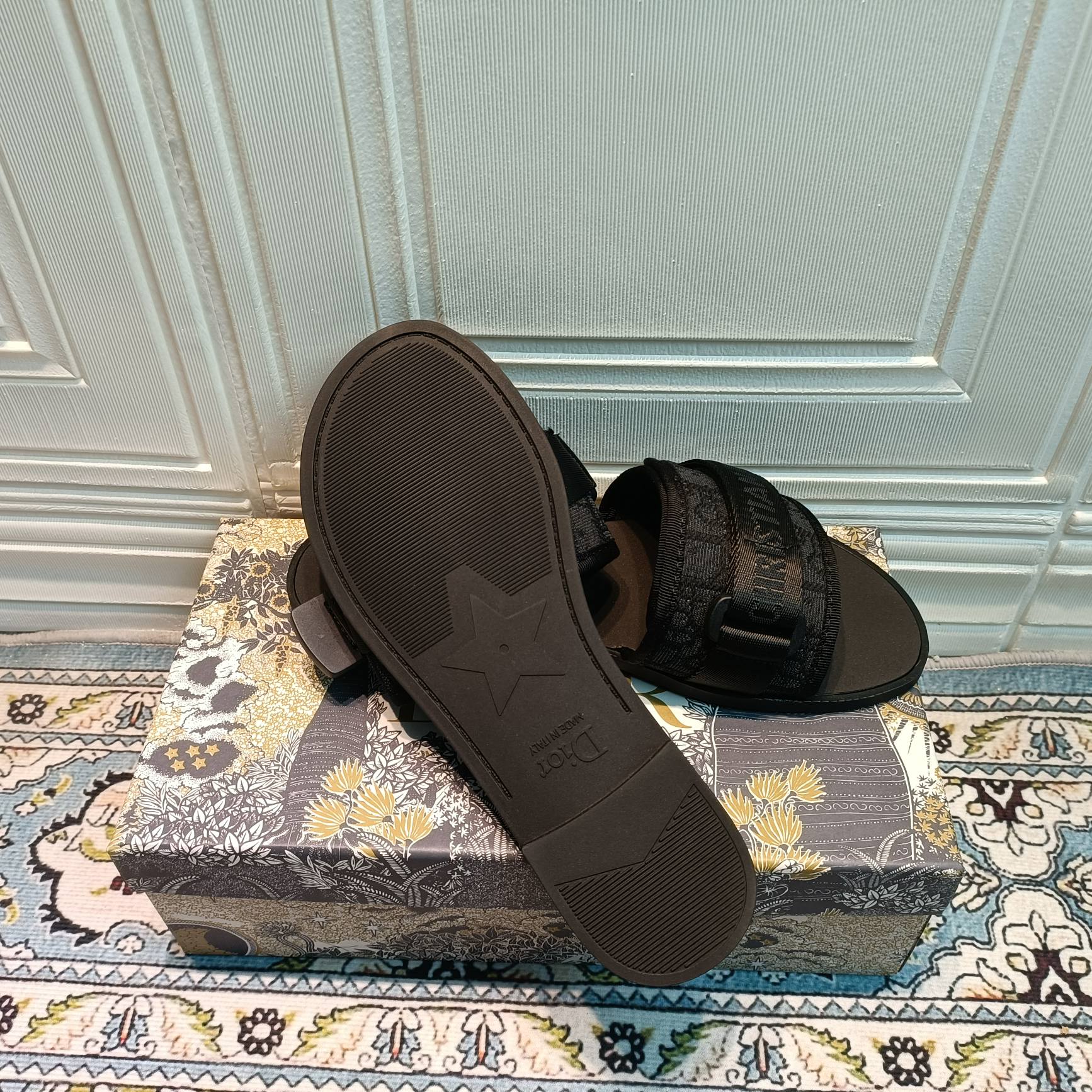 14D20Z Popular Slippers