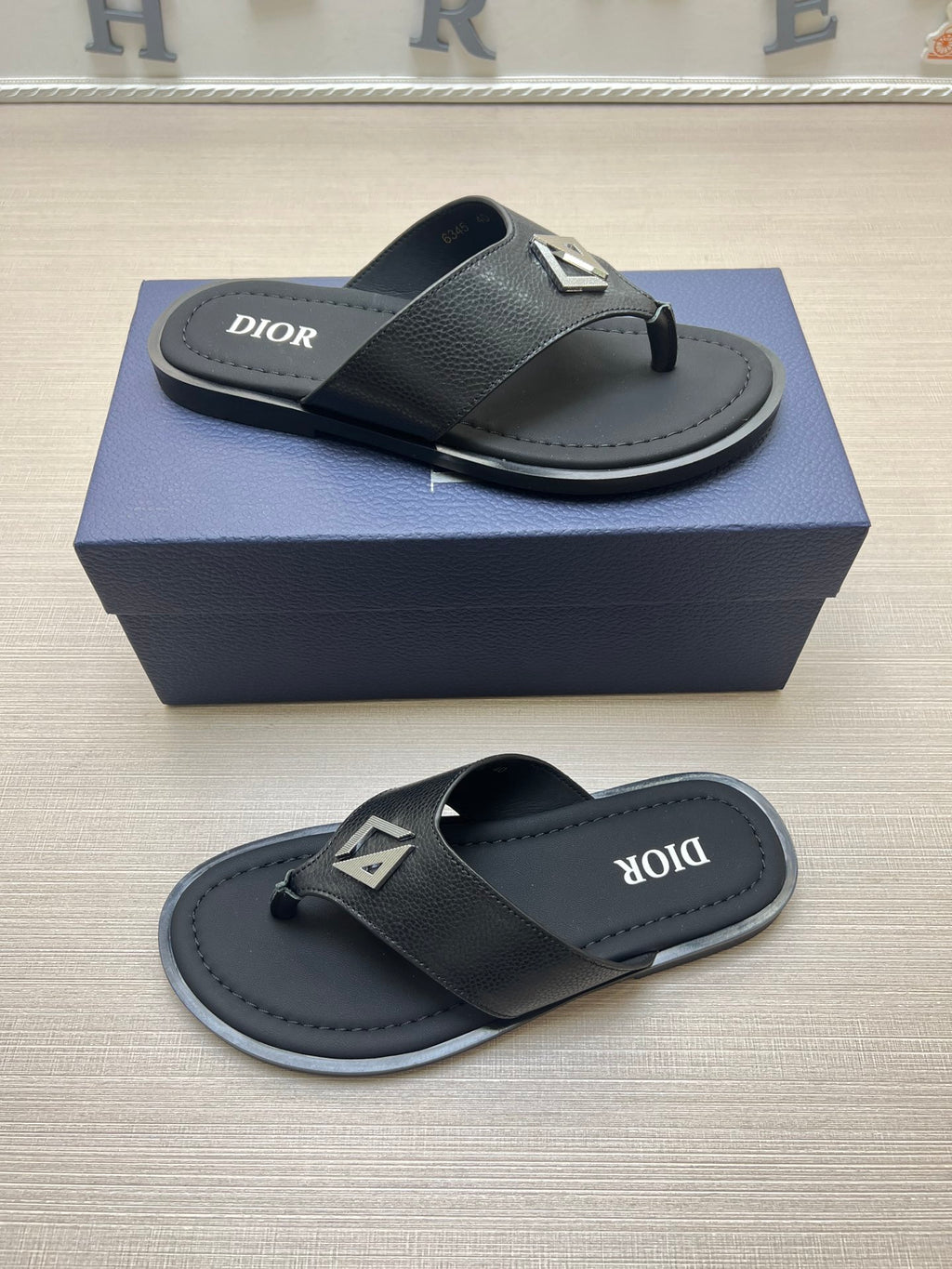 54D77Z Popular  slippers