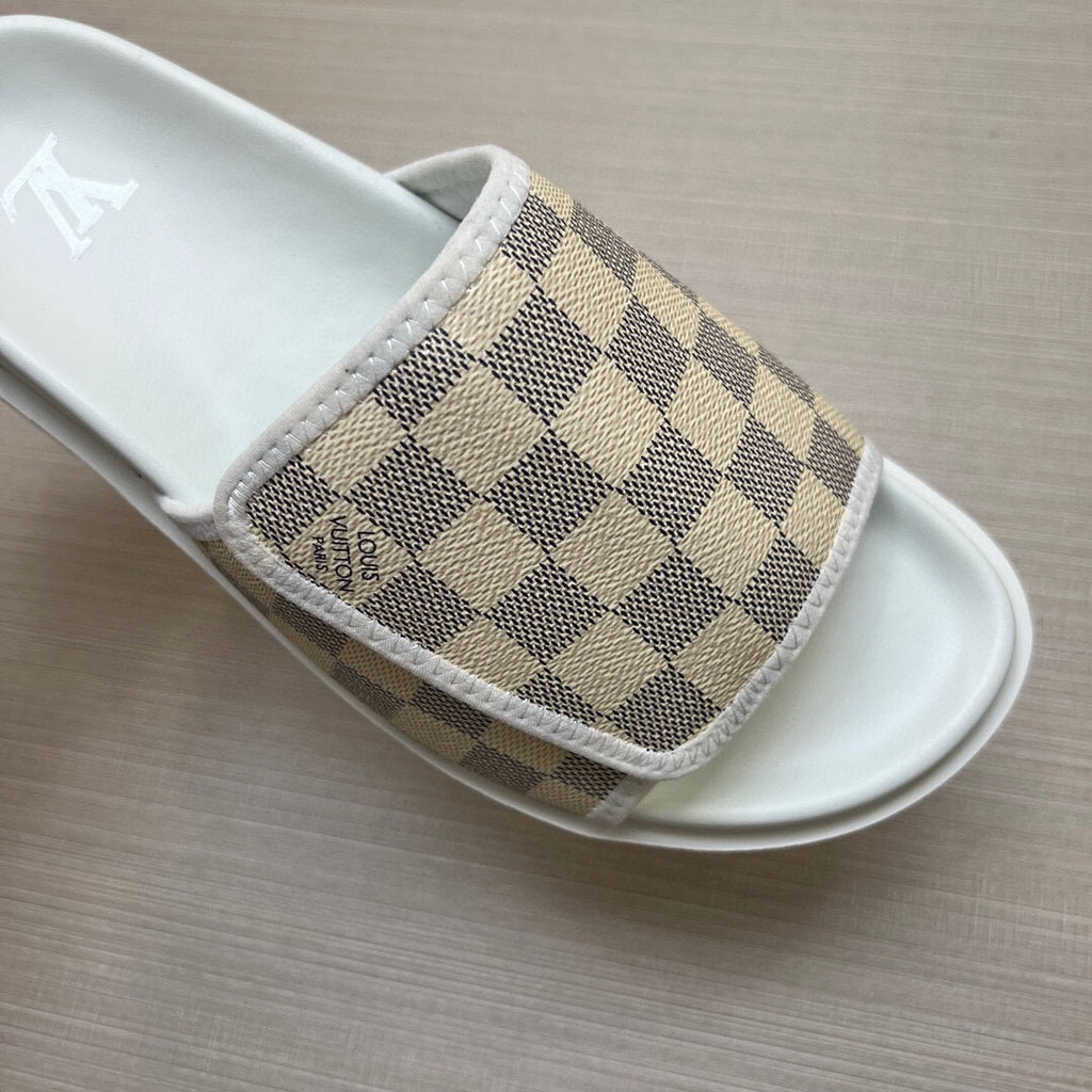 5WE245Z Popular Slippers