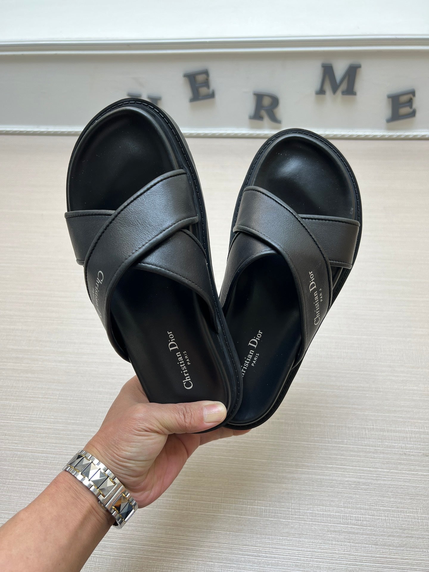 54D115Z Popular slippers