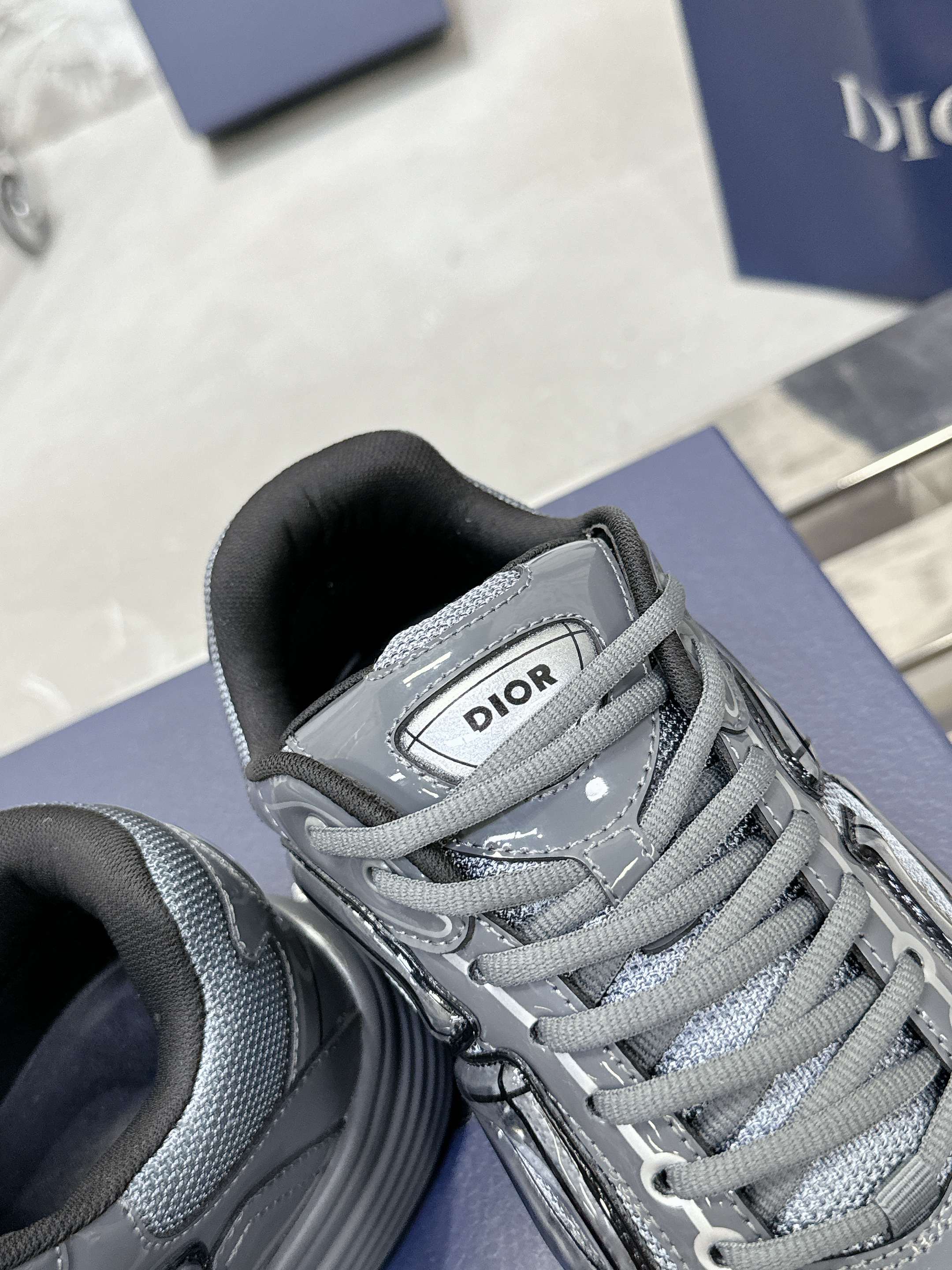 245RD2Z Popular high-quality shoes