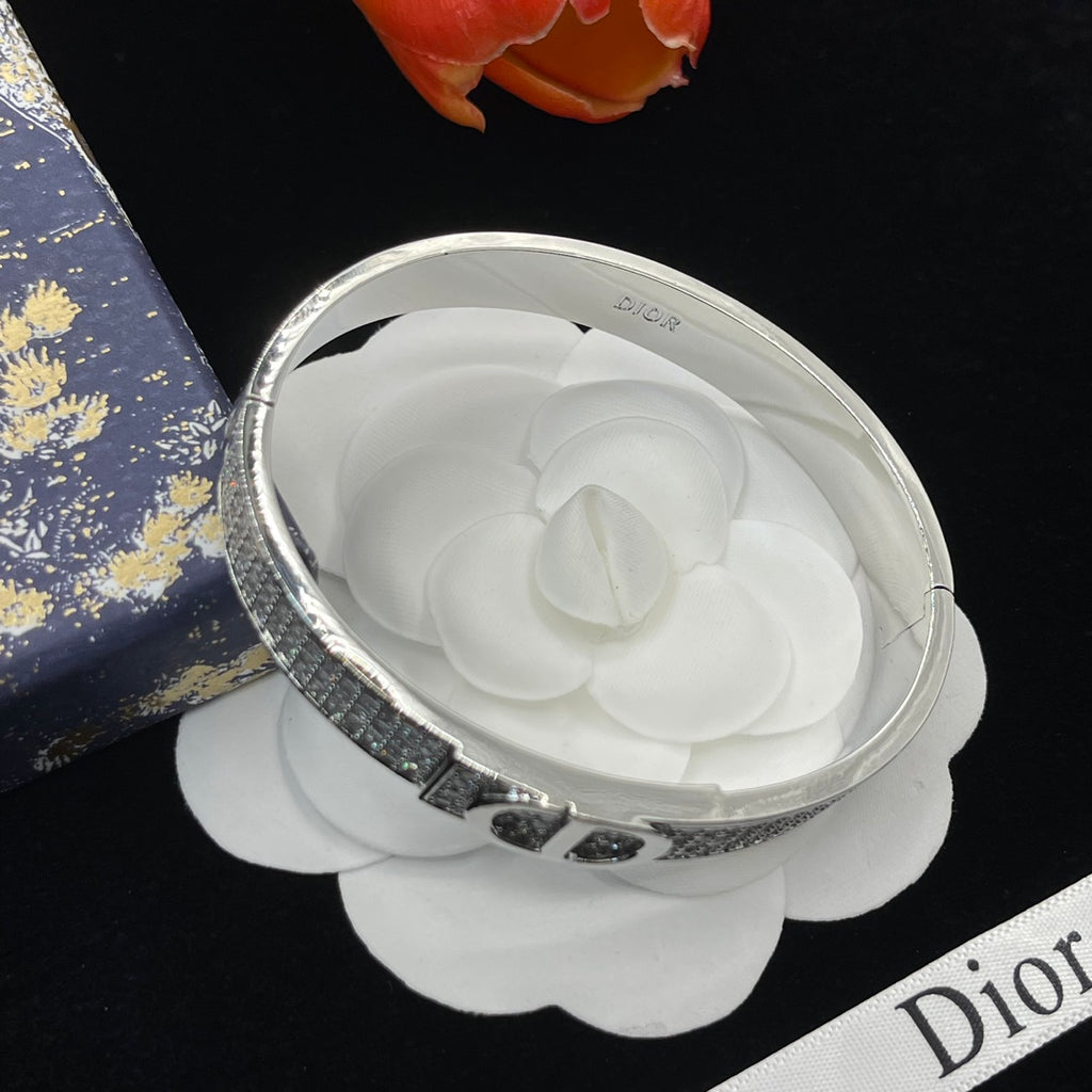 14D673K  Popular Bracelets