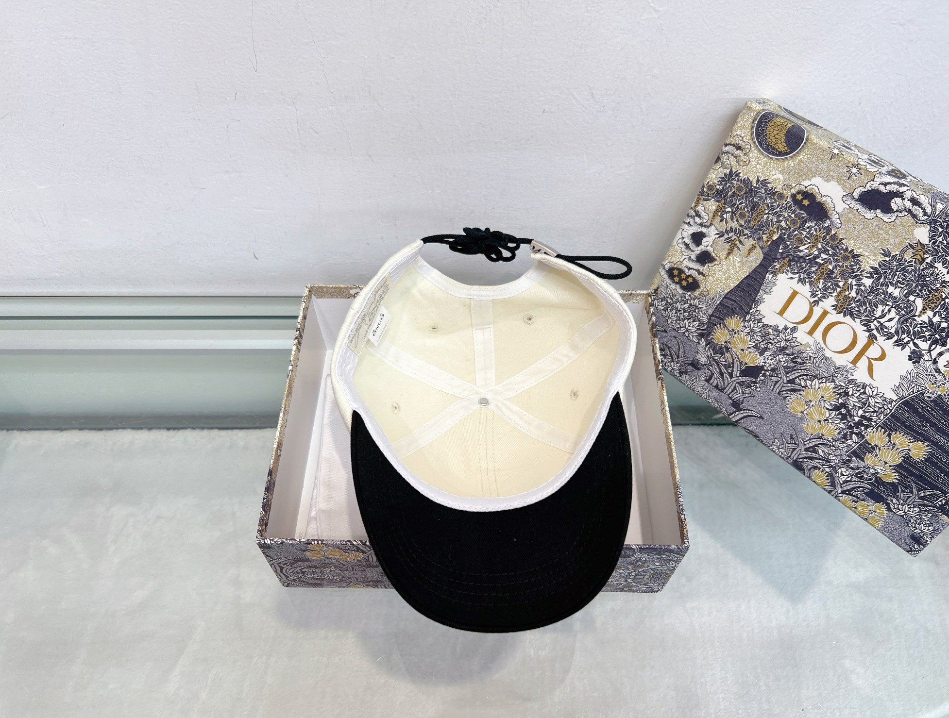 16XA13M Popular hats