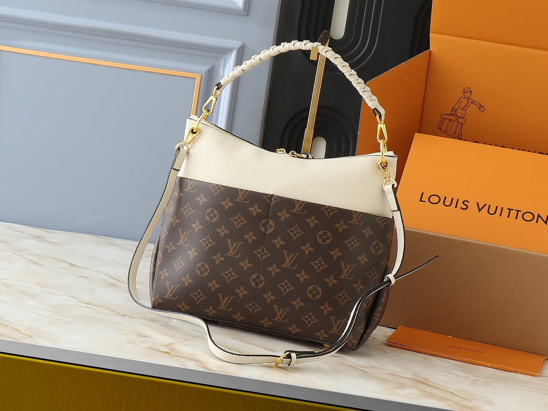 1WE115B Popular leather bag