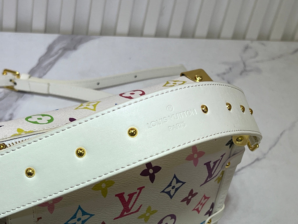 1WE101B Popular leather bag