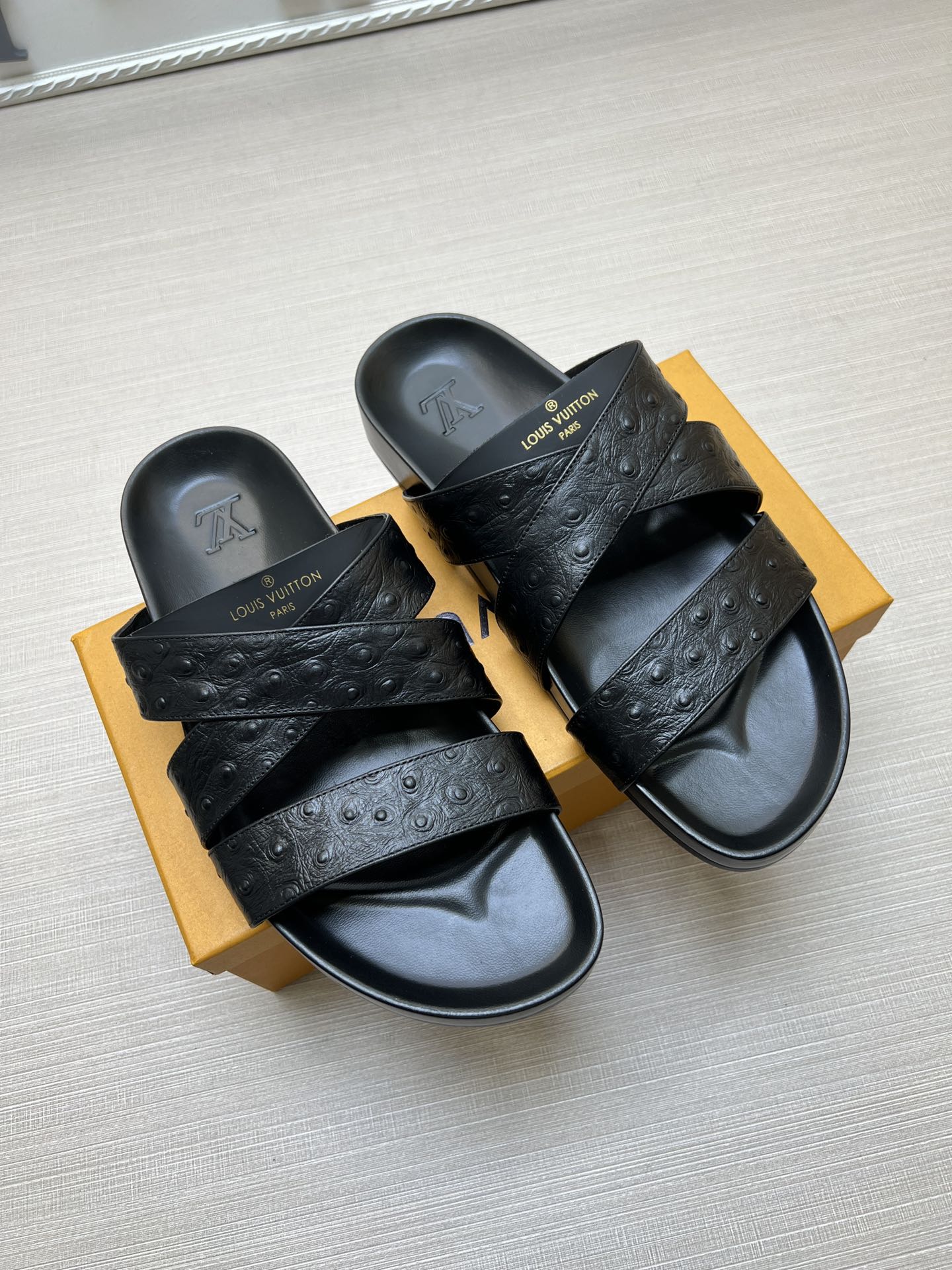 54E89Z Popular slippers