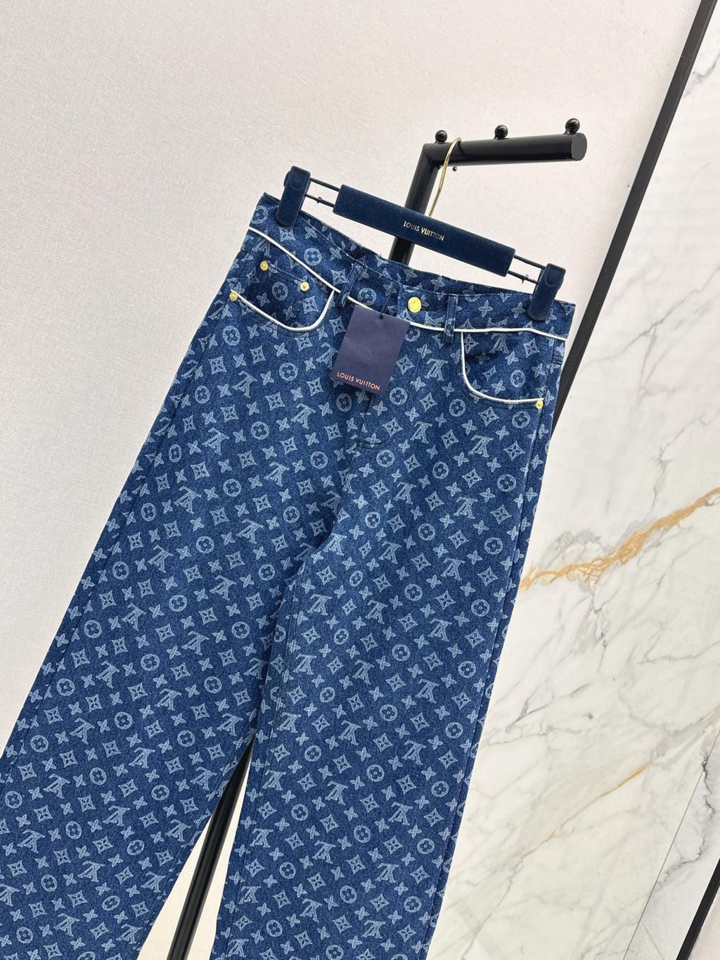 U2X56E64 Popular Pants fashion jeans