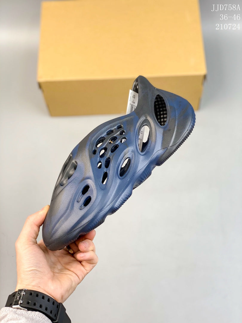 4A87Z  Popular shoes