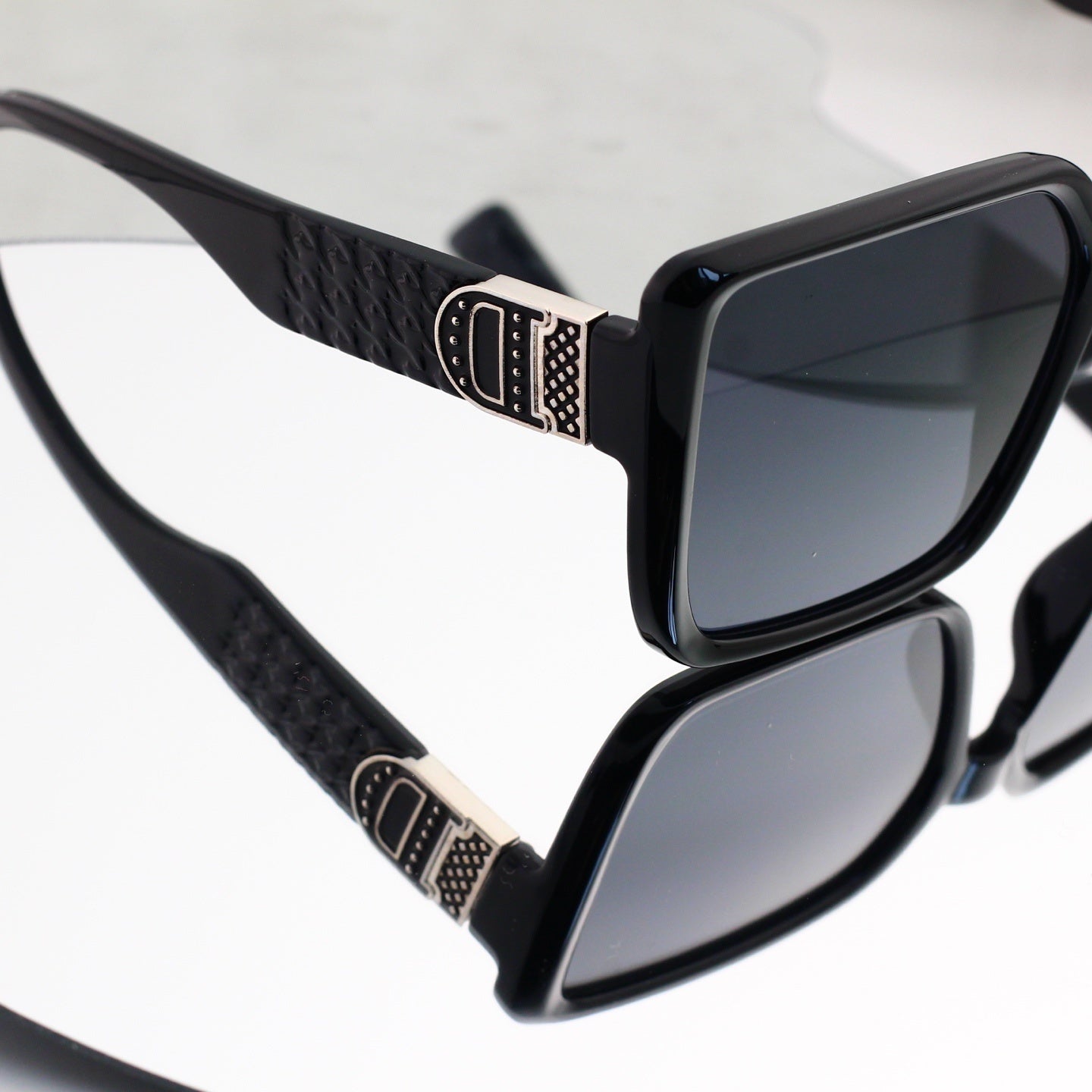 156PD52T Popular Sunglasses