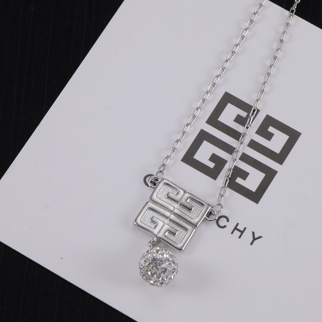 15QA76X Popular Necklace