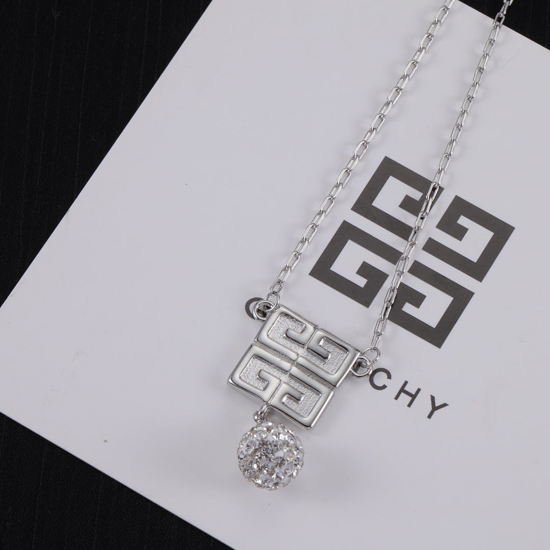 15QA76X Popular Necklace