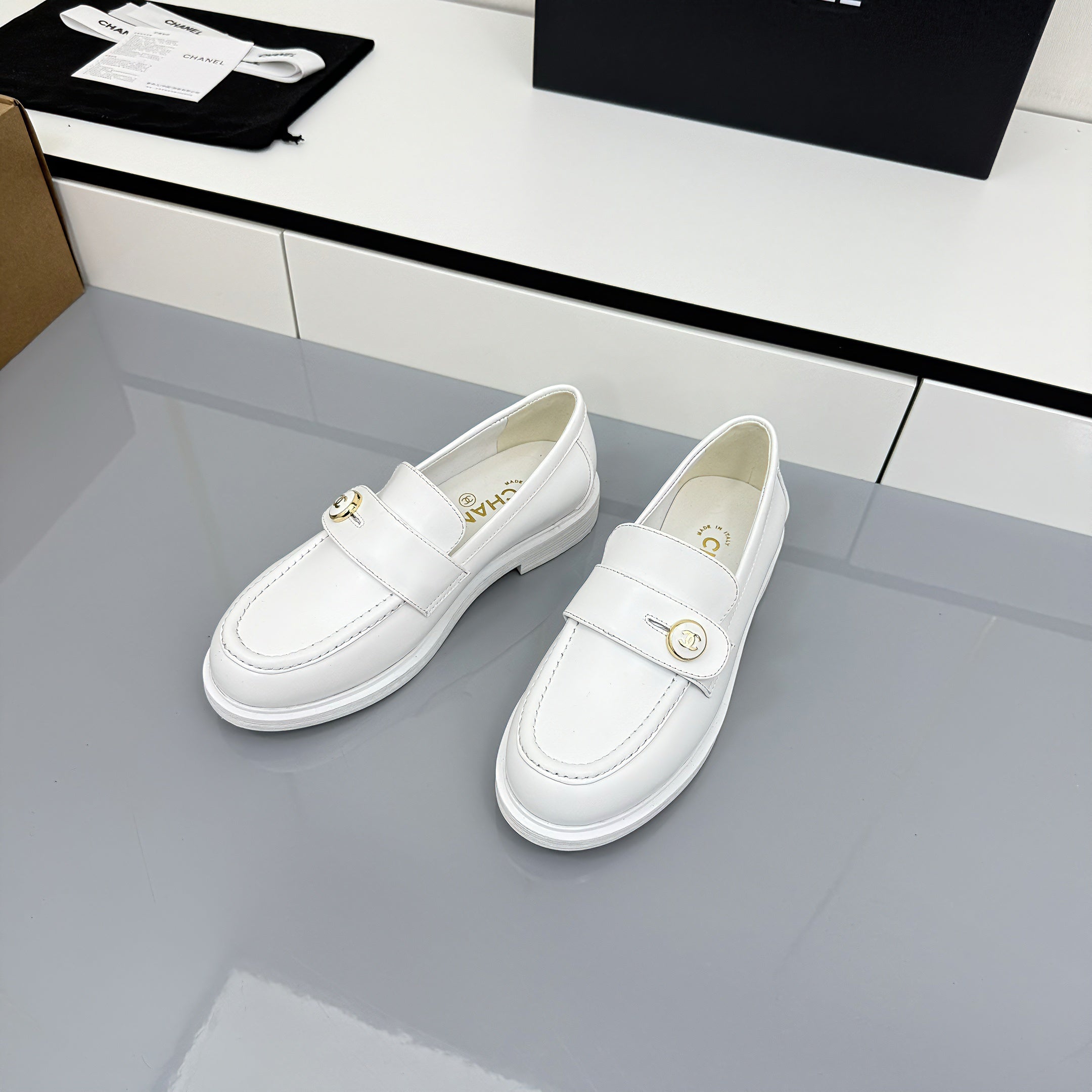 2105QC390Z Popular high-quality leather Shoes