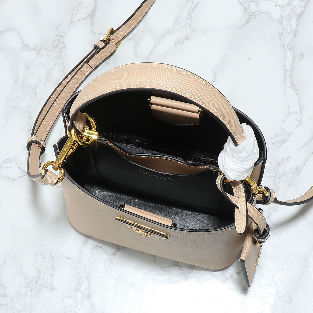 1WP102B Popular  leather bag