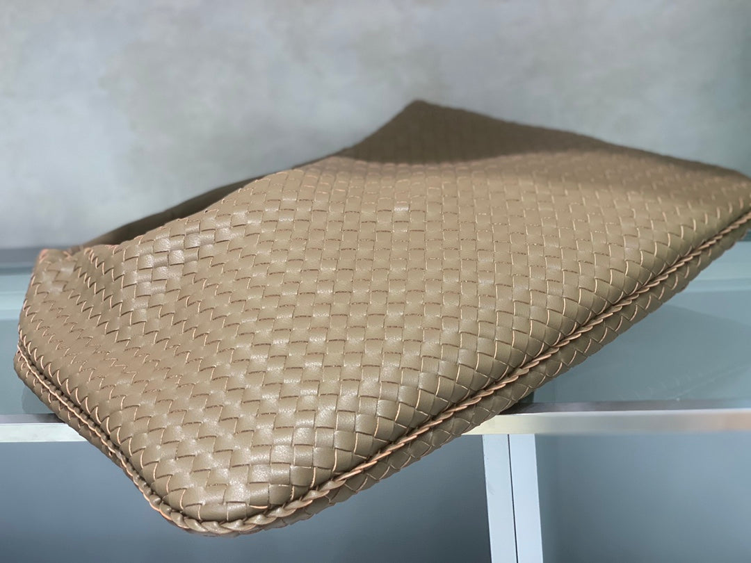 1WA116B Popular leather bag
