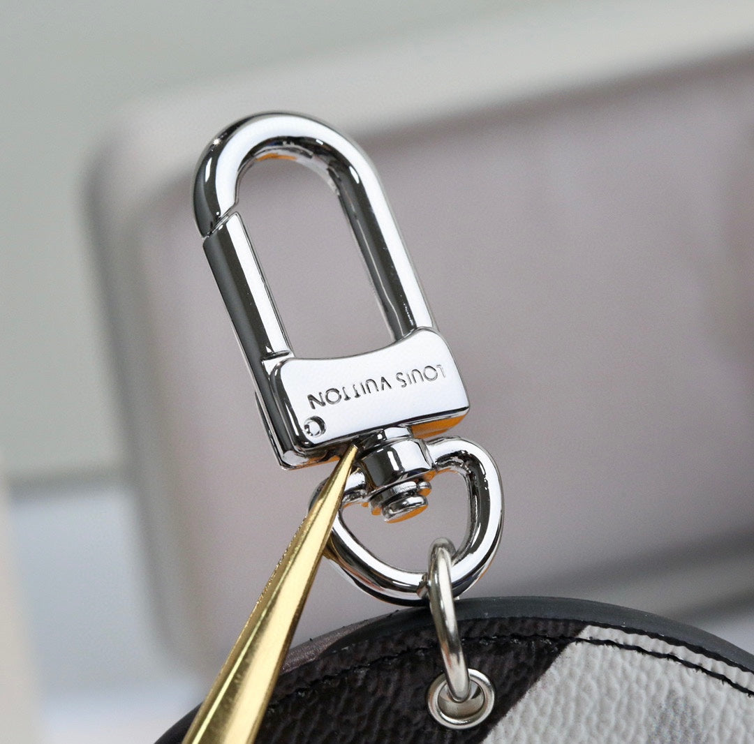 35ZE90A Popular bag 's charms accessories