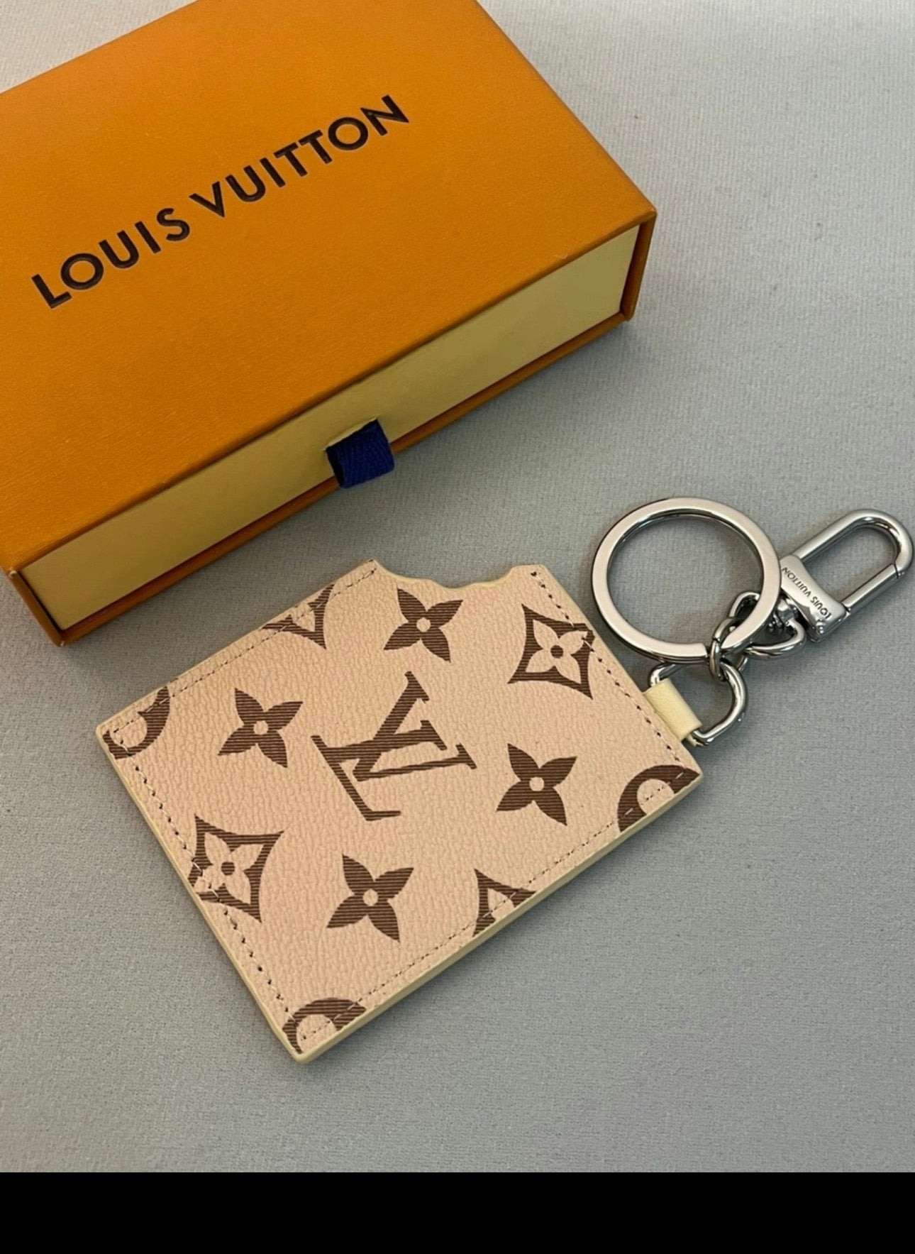 35RE6A Popular bag 's charms accessories