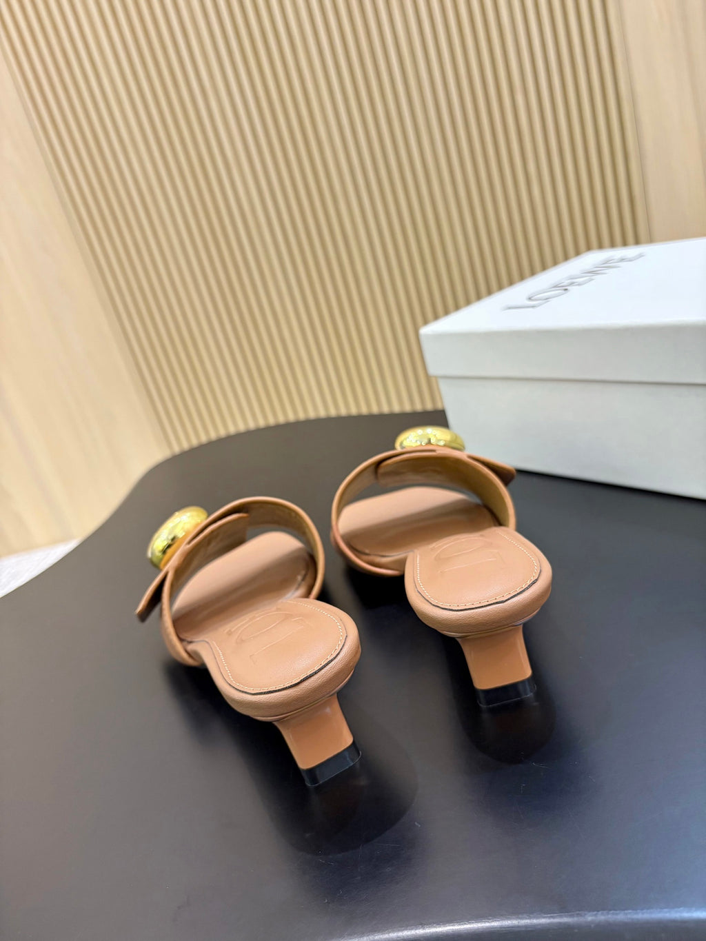 Z2X66V16 Popular high-quality leather Shoes