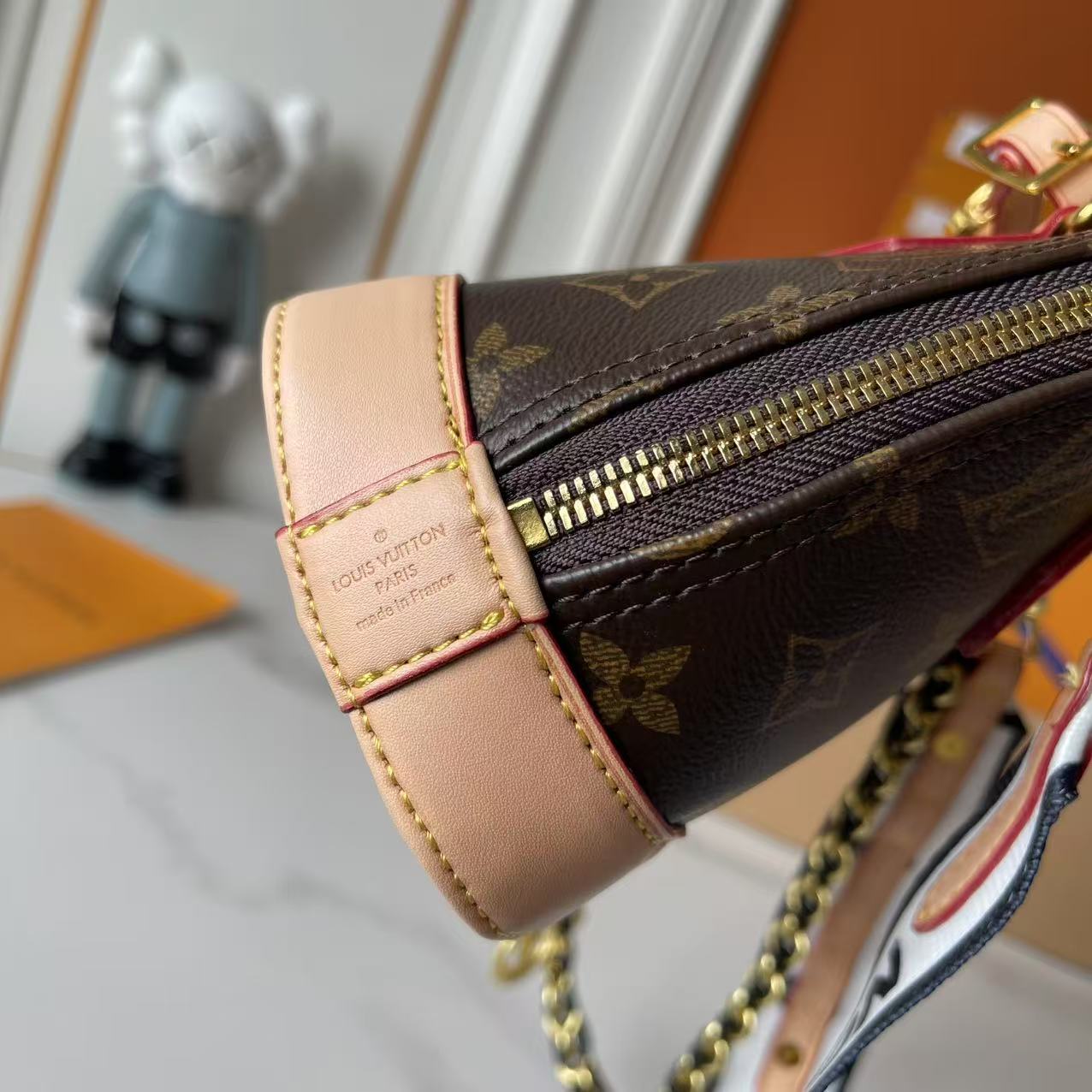 146PE95B Popular leather bag