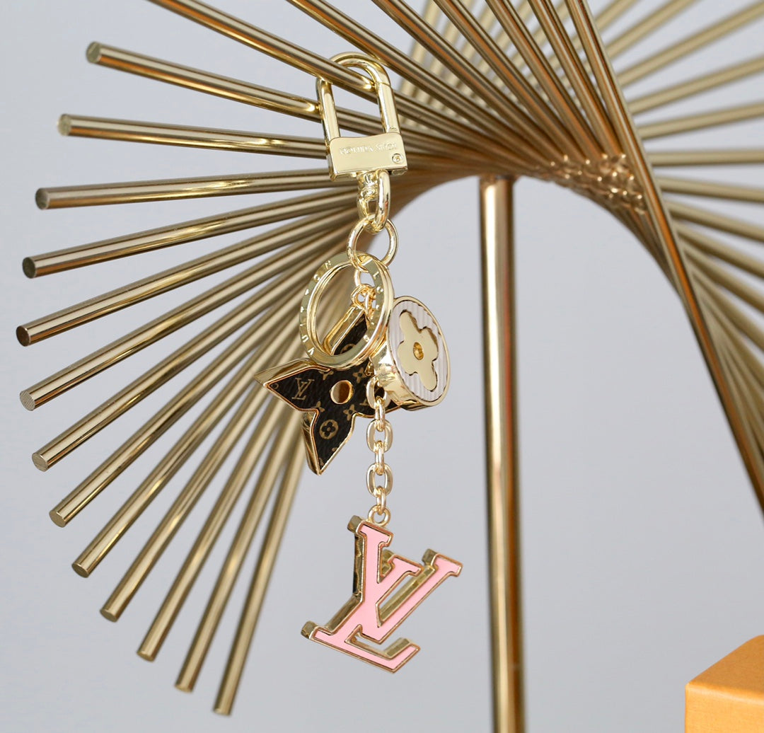 165XE13A  Popular Keychains