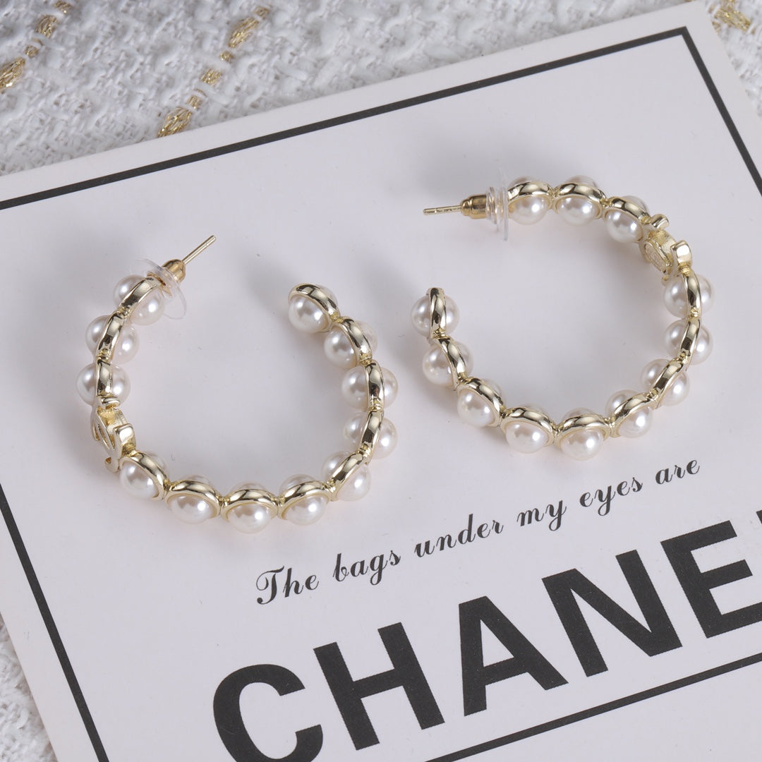 14C357E Popular  Earrings