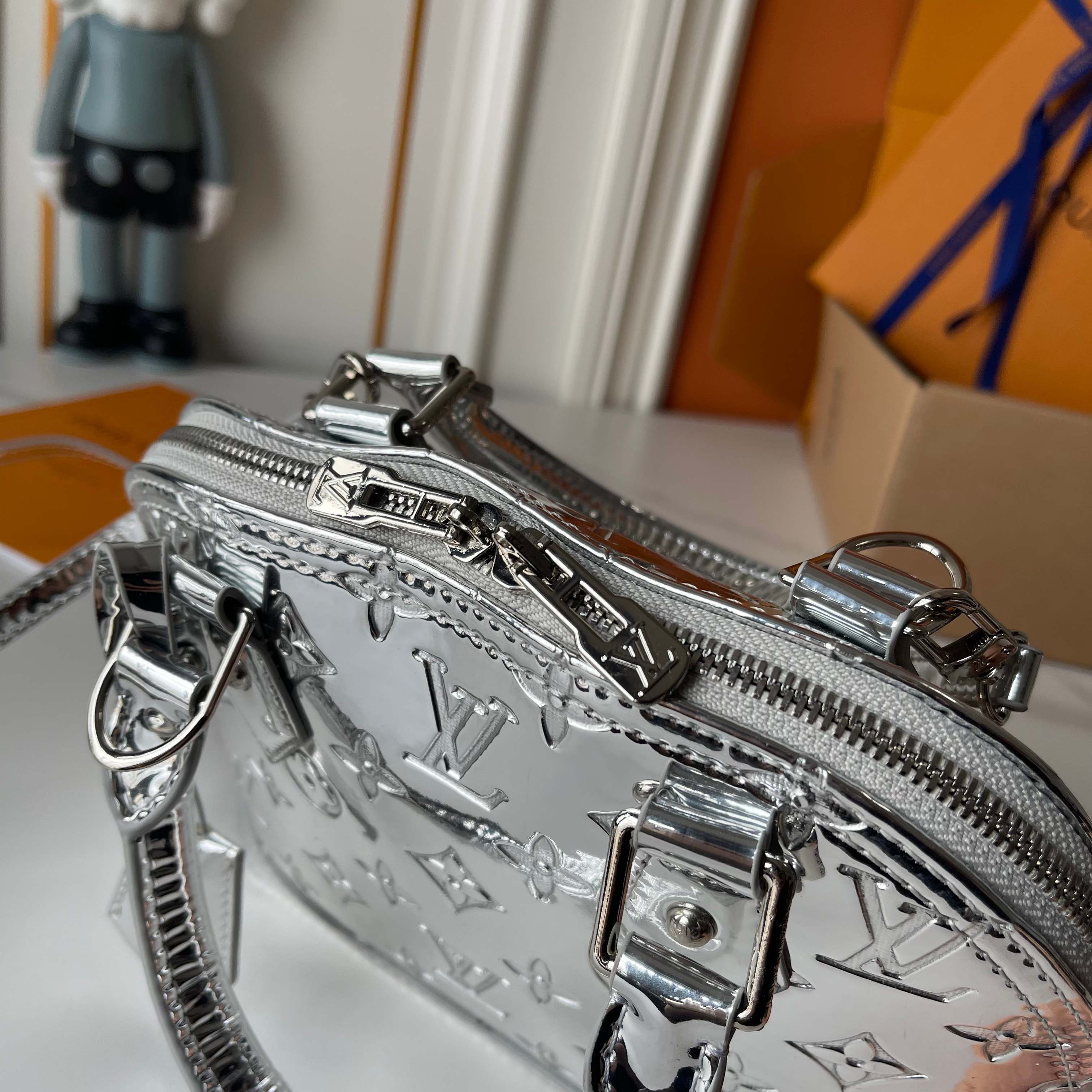146PE86B Popular leather bag