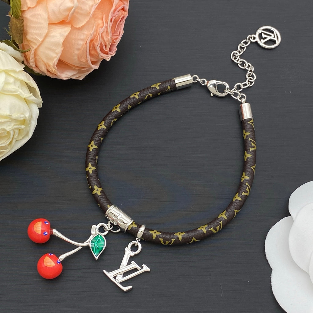 136NE82X Popular  Bracelets