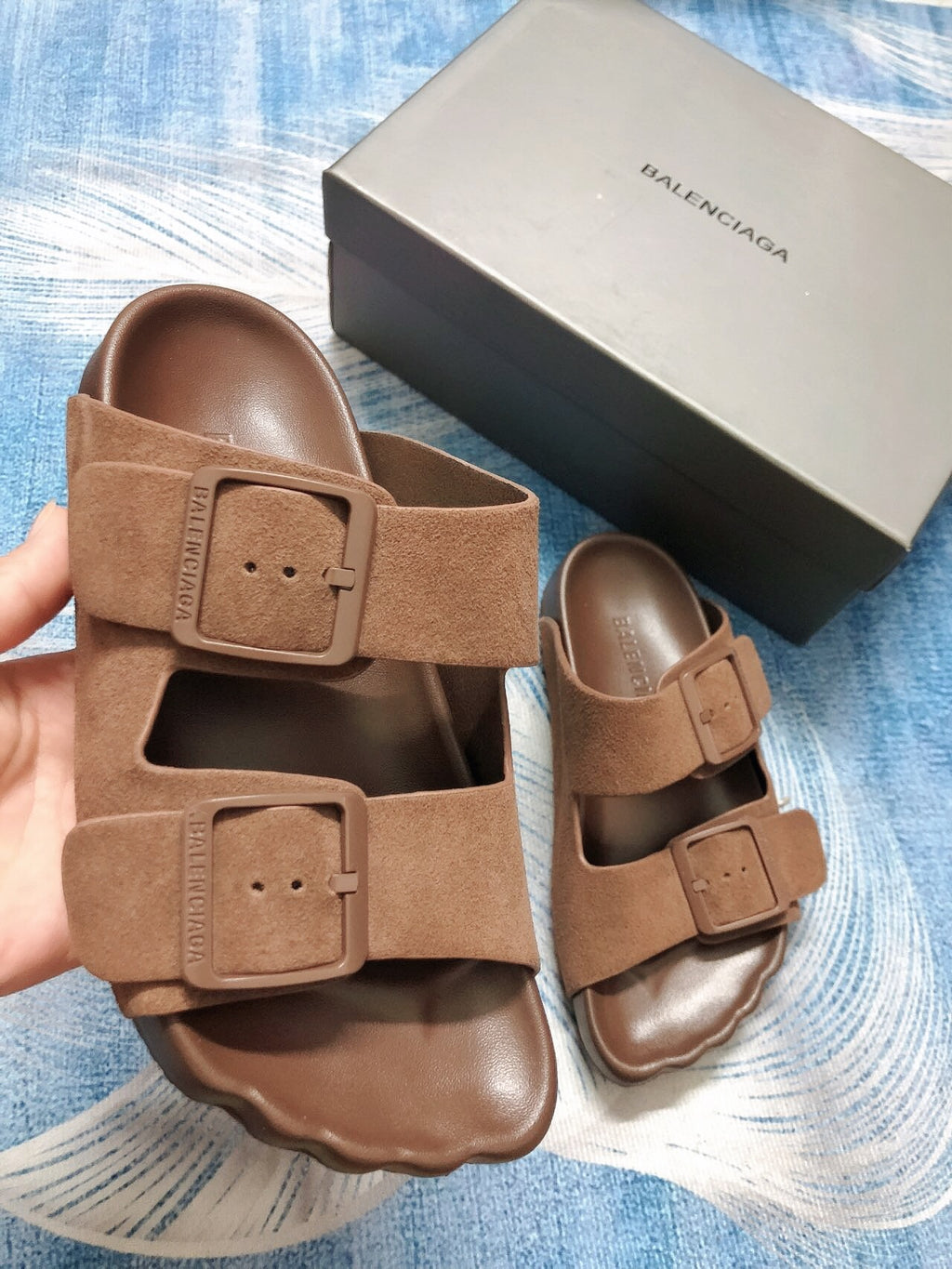 14J192Z Popular Slippers