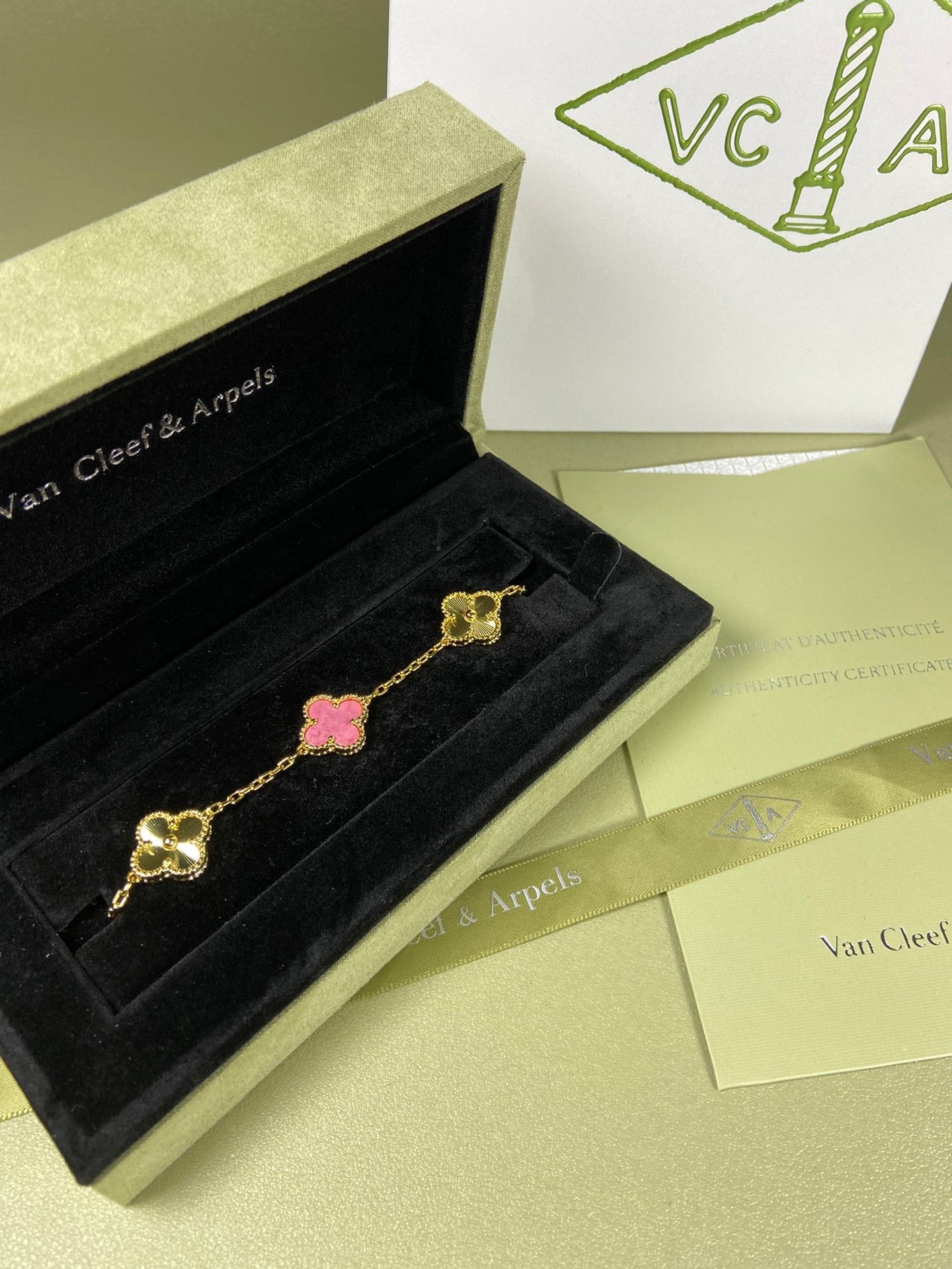 5XVA181K  Popular bracelets  5 flowers normal size1.5cm flower