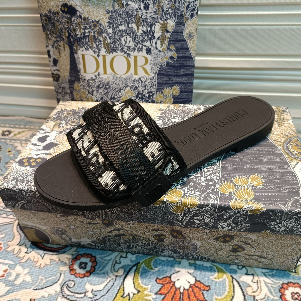 14D20Z Popular Slippers